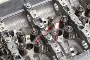 Головка блока FORD Transit (11-) цилиндров OE 1740107