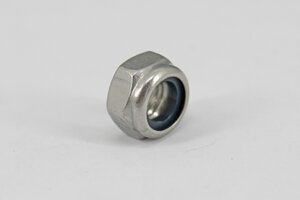 Гайка М8х1.25 самоконтрящаяся нерж.А2 DIN985 нерж.