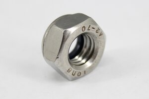 Гайка М10х1.5 самоконтрящаяся нерж.А2 DIN985 нерж.