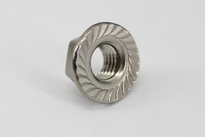Гайка М12х1.75 с фланцем с зазубринами нерж.А2 DIN6923 нерж.