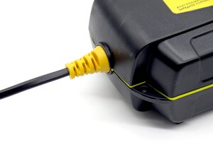 Устройство зарядное 12V 2-6A 220V (автомат) с цифровым дисплеем Вымпел 23 ОРИОН W-23