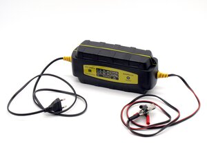 Устройство зарядное 12V 2-6A 220V (автомат) Вымпел 21 ОРИОН W-21
