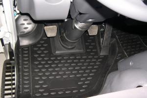 Коврик салона ISUZU NLR85 (05-) передний полиуретан черный (2 предм.) ELEMENT